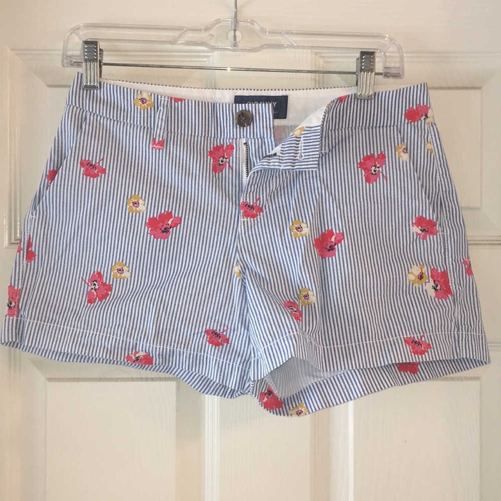 Old Navy - everyday shorts - size 0